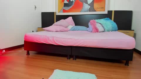 karoll online show from 12/18/25, 04:35