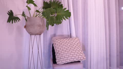 Snapshot of i_am_lucy1 chatting on 01/08/25, 04:02 Lucy online show from 01/08/25, 04:02