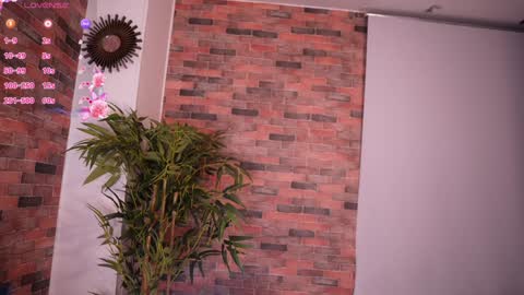 Snapshot of i_am_lucy1 chatting on 01/24/25, 09:39 Lucy online show from 01/24/25, 09:39