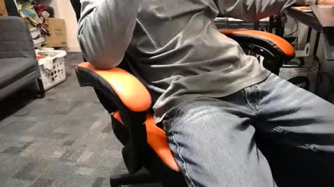 Snapshot of i_am_only_human chatting on 12/15/24, 09:31 lucifer online show from 12/15/24, 09:31