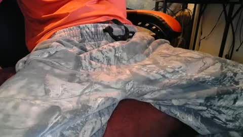 Snapshot of i_am_only_human chatting on 02/02/25, 11:30 lucifer online show from 02/02/25, 11:30