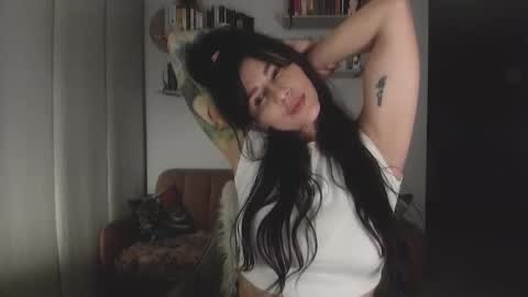 Snapshot of i_cant_believe_its_you chatting on 10/29/25, 03:53 Lana Banana online show from 10/29/25, 03:53