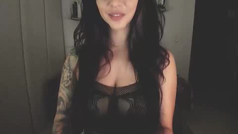 Snapshot of i_cant_believe_its_you chatting on 11/09/25, 04:00 Lana Banana online show from 11/09/25, 04:00