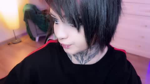 Snapshot of i_died_again chatting on 12/14/24, 10:34 Asya online show from 12/14/24, 10:34