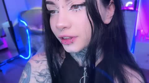 Snapshot of i_died_again chatting on 10/24/25, 09:06 Asya online show from 10/24/25, 09:06