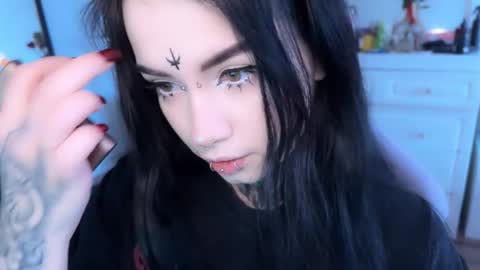 Snapshot of i_died_again chatting on 11/27/25, 09:33 Asya online show from 11/27/25, 09:33