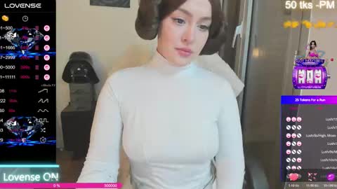 Snapshot of i_esus chatting on 10/28/25, 02:42 Olivia Alafolix- Fr--je parle fr -en online show from 10/28/25, 02:42