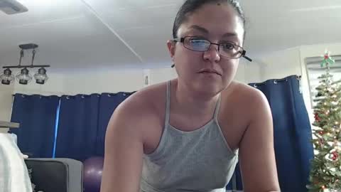 Snapshot of i_fetishize_u chatting on 01/05/25, 08:42 ShortStuff online show from 01/05/25, 08:42