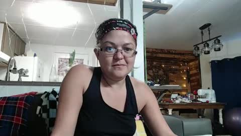 Snapshot of i_fetishize_u chatting on 01/25/25, 09:04 ShortStuff online show from 01/25/25, 09:04