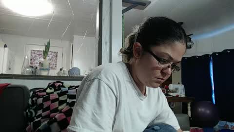 Snapshot of i_fetishize_u chatting on 01/26/25, 03:25 ShortStuff online show from 01/26/25, 03:25