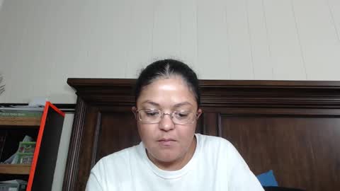 Snapshot of i_fetishize_u chatting on 10/23/25, 05:44 ShortStuff online show from 10/23/25, 05:44