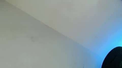 Snapshot of i_love_eula chatting on 02/28/25, 11:23 cant get you out of my head online show from 02/28/25, 11:23