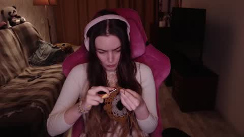 Snapshot of i_love_icecream chatting on 12/28/24, 11:41 elisabeth online show from 12/28/24, 11:41