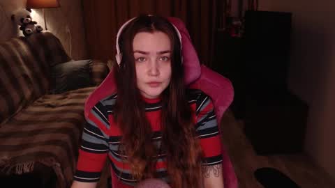 Snapshot of i_love_icecream chatting on 01/05/25, 12:10 elisabeth online show from 01/05/25, 12:10