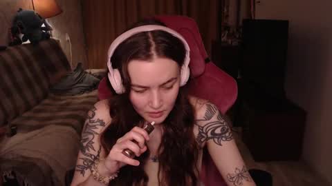 Snapshot of i_love_icecream chatting on 01/13/25, 01:49 elisabeth online show from 01/13/25, 01:49