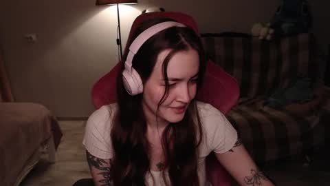 Snapshot of i_love_icecream chatting on 02/13/25, 06:05 elisabeth online show from 02/13/25, 06:05