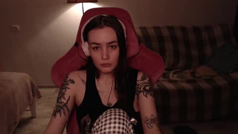 Snapshot of i_love_icecream chatting on 03/06/25, 03:45 elisabeth online show from 03/06/25, 03:45