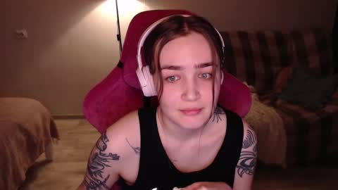 Snapshot of i_love_icecream chatting on 03/07/25, 06:00 elisabeth online show from 03/07/25, 06:00