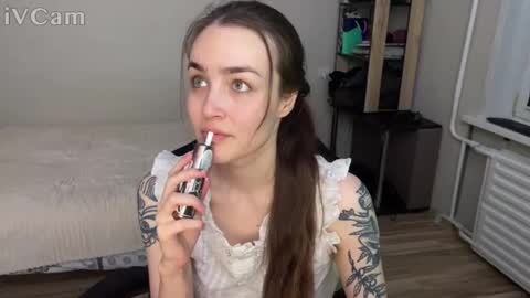 Snapshot of i_love_icecream chatting on 09/12/25, 03:12 elisabeth online show from 09/12/25, 03:12