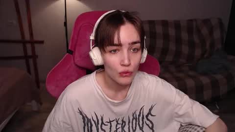 Snapshot of i_love_icecream chatting on 11/11/25, 11:21 elisabeth online show from 11/11/25, 11:21