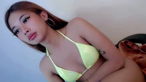 Snapshot of i_love_sabrina chatting on 02/24/25, 06:49 sab online show from 02/24/25, 06:49