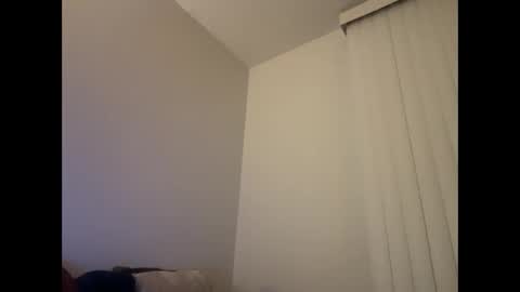 Snapshot of i_o_ro chatting on 12/03/24, 06:15 i o ro online show from 12/03/24, 06:15