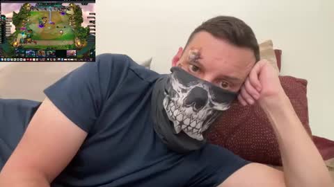 i o ro online show from 10/31/25, 05:08