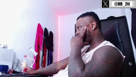 Snapshot of iam_hotbbc chatting on 02/15/25, 05:51 Mr H Independent model online show from 02/15/25, 05:51