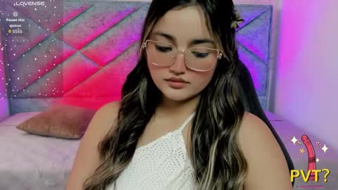 iam_lina online show from 03/05/26, 07:21