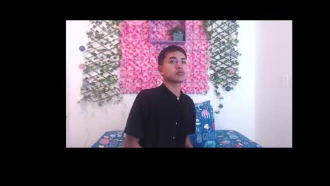 Snapshot of iam_lukas__ chatting on 09/17/25, 05:20 iam_lukas__ online show from 09/17/25, 05:20