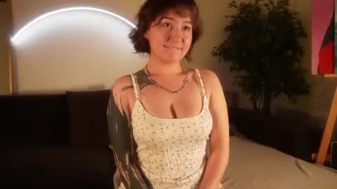 Snapshot of iam_meg chatting on 06/18/26, 05:30 Meg online show from 06/18/26, 05:30