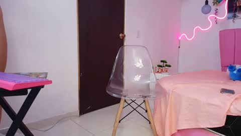 Snapshot of iam_monika chatting on 09/09/25, 05:01 iam_monika online show from 09/09/25, 05:01