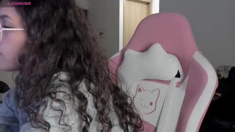 On instagram Imm  NikkiHelp me reach 100 likes online show from 02/20/25, 06:06