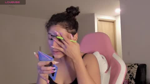 On instagram Imm  NikkiHelp me reach 100 likes online show from 02/21/25, 09:43