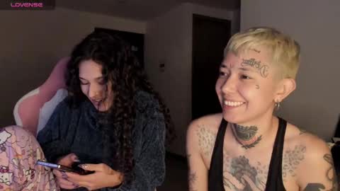 On instagram Imm  NikkiHelp me reach 100 likes online show from 03/10/25, 06:49