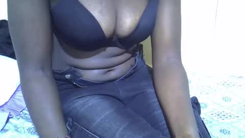Snapshot of iam_nisa chatting on 10/01/25, 12:33 iam_nisa online show from 10/01/25, 12:33