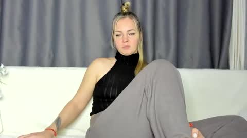 Snapshot of iam_venus chatting on 01/12/25, 07:11 Venus online show from 01/12/25, 07:11