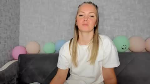 Snapshot of iam_venus chatting on 11/07/25, 07:30 Venus online show from 11/07/25, 07:30