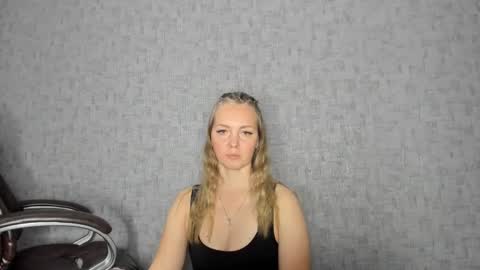 Snapshot of iam_venus chatting on 11/08/25, 12:05 Venus online show from 11/08/25, 12:05