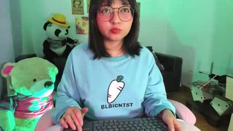 Snapshot of iam_zoechan chatting on 10/03/25, 08:55 Zoe 3 online show from 10/03/25, 08:55