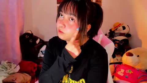 Snapshot of iam_zoechan chatting on 11/04/25, 01:16 Zoe 3 online show from 11/04/25, 01:16