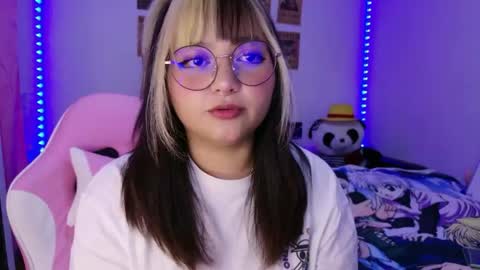 Zoe 3 online show from 04/16/26, 11:18