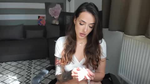 Baby Gal online show from 09/23/25, 07:44