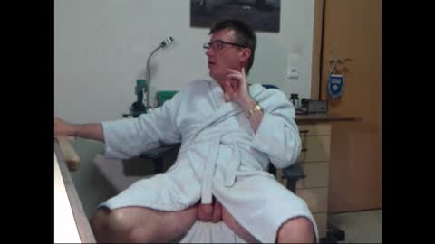 Snapshot of iamachim chatting on 09/30/25, 06:57 iamachim online show from 09/30/25, 06:57