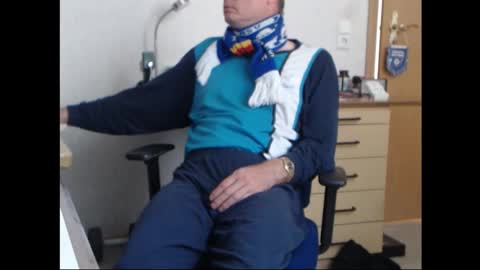 Snapshot of iamachim chatting on 10/02/25, 07:15 iamachim online show from 10/02/25, 07:15