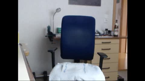 Snapshot of iamachim chatting on 10/08/25, 08:12 iamachim online show from 10/08/25, 08:12