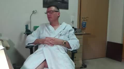 Snapshot of iamachim chatting on 10/13/25, 04:18 iamachim online show from 10/13/25, 04:18