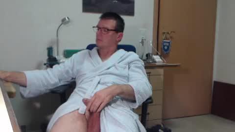 Snapshot of iamachim chatting on 11/06/25, 07:04 iamachim online show from 11/06/25, 07:04