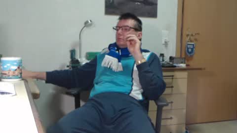 Snapshot of iamachim chatting on 11/22/25, 07:40 iamachim online show from 11/22/25, 07:40