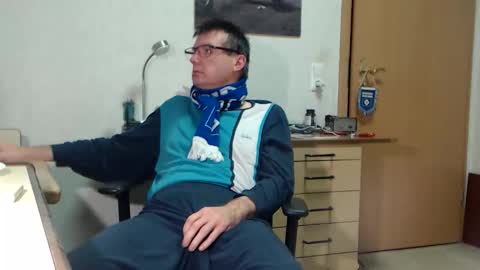 Snapshot of iamachim chatting on 12/04/25, 06:44 iamachim online show from 12/04/25, 06:44